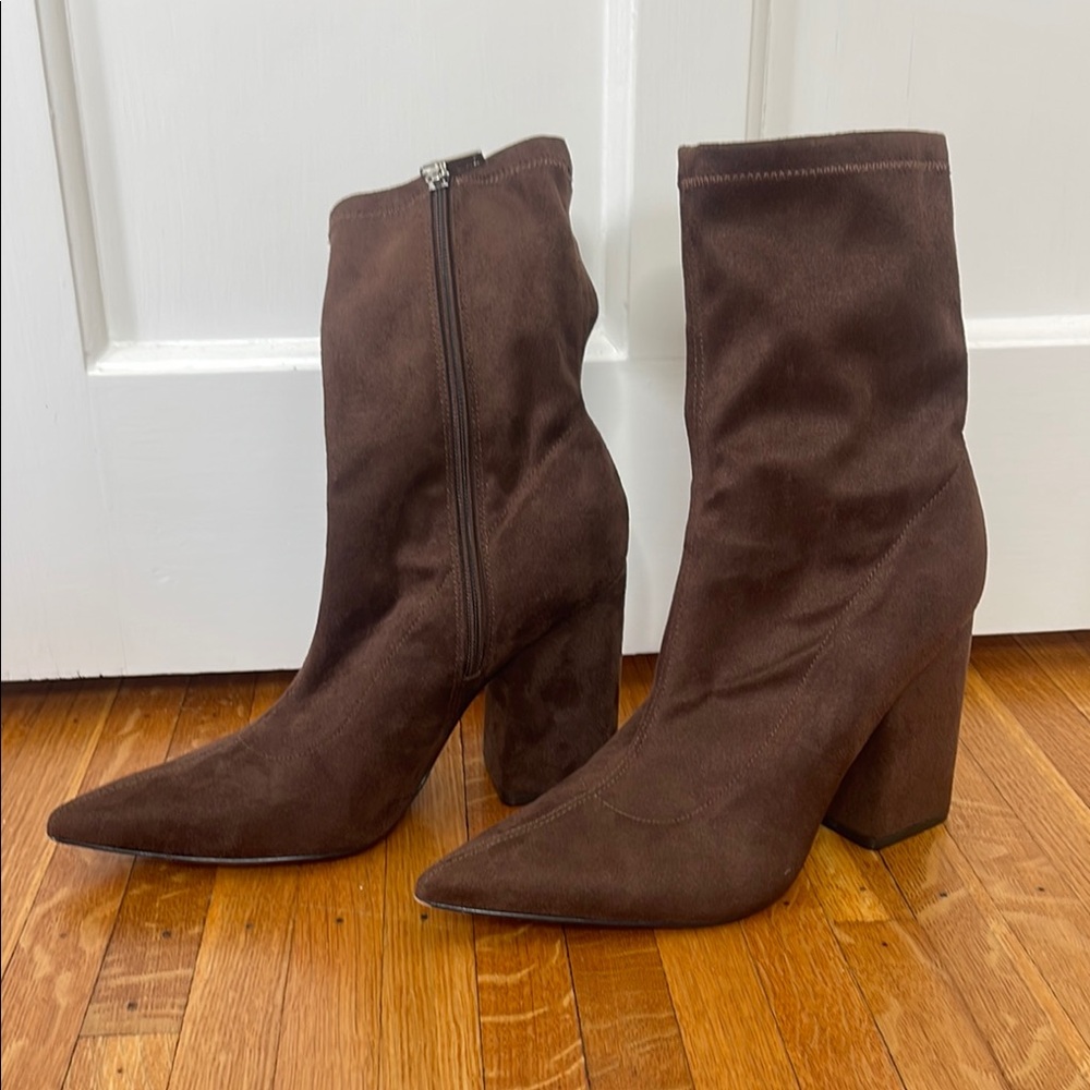 Elegant Brown Women's Boots